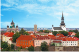 Blick auf die Oberstadt, den Domberg. Hier residierten einst Adel und Klerus. Sie werden den Domberg auf der individuellen Stadtführung ebenso ausführlich erkunden wie die Unterstadt, die einstige Hansestadt Reval