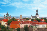 Blick auf die Oberstadt, den Domberg. Hier residierten einst Adel und Klerus. Sie werden den Domberg auf der individuellen Stadtführung ebenso ausführlich erkunden wie die Unterstadt, die einstige Hansestadt Reval